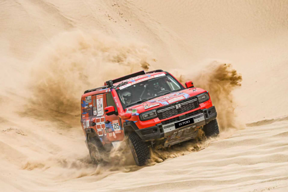 �����AԽҰ�����ˡ���ʽ�^�����v�MG700����