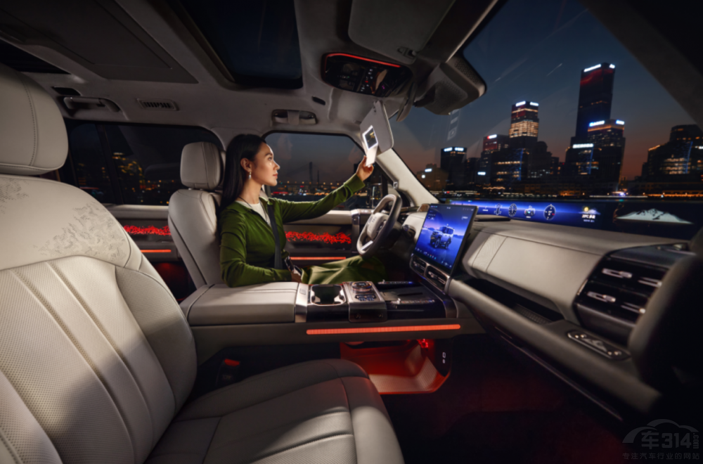 �����AԽҰ�����ˡ���ʽ�^�����v�MG700����