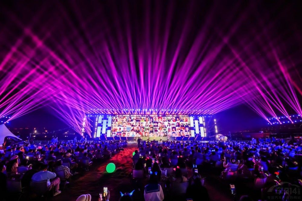 �L(zh��ng)���R���_(d��)�۽zʢ���_Ļ��400 �f(w��n)�Ñ��³�