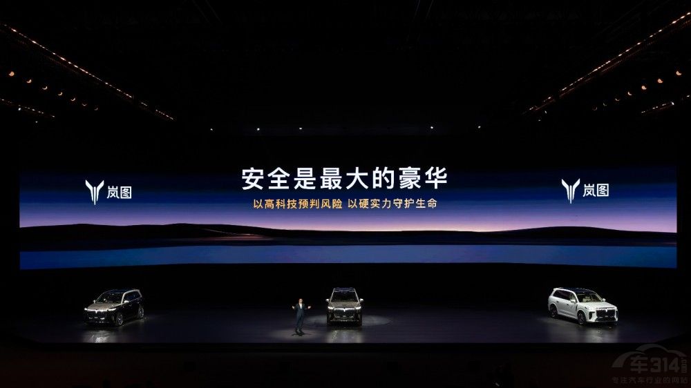 ���D̩ɽ��ʽ���� ��ŞSUV�Ј��ص�ϴ��