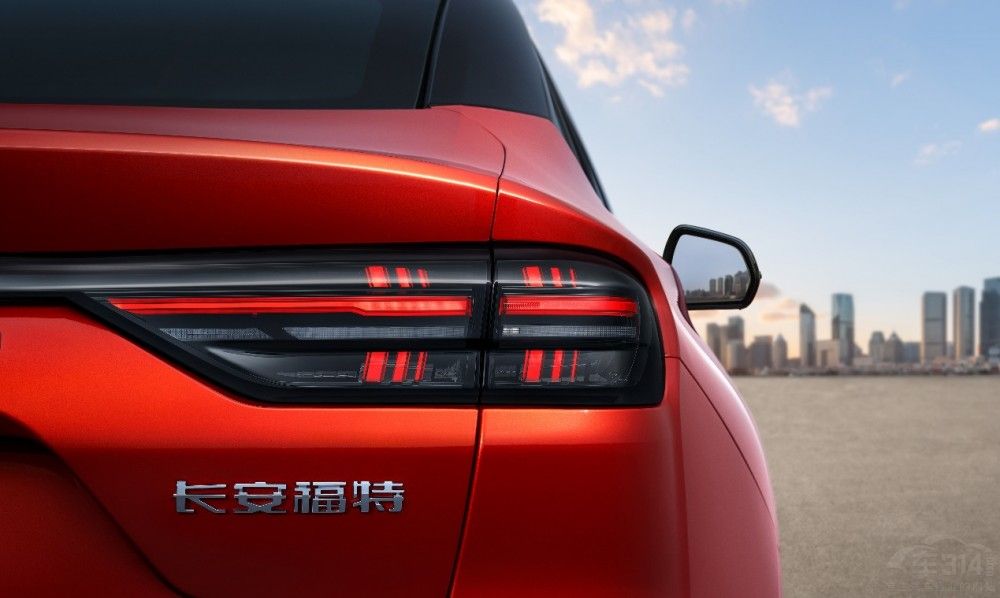 14.98萬起 福特新蒙迪歐拉高同級(jí)性能標(biāo)準(zhǔn) 14.98萬起 福特新蒙迪歐拉高同級(jí)性能標(biāo)準(zhǔn)